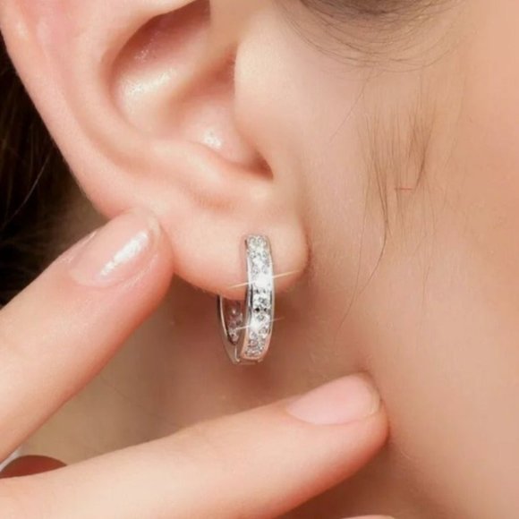 NWOT 925 Silver Hoop Diamond Earrings - Picture 4 of 5